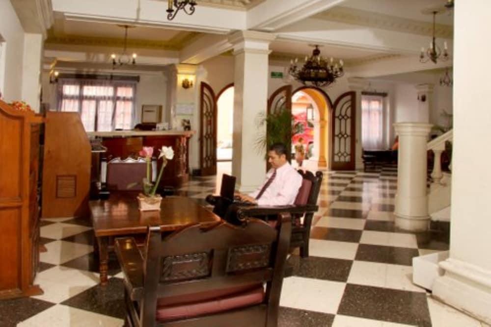Hotel Urdinola Saltillo Extérieur photo
