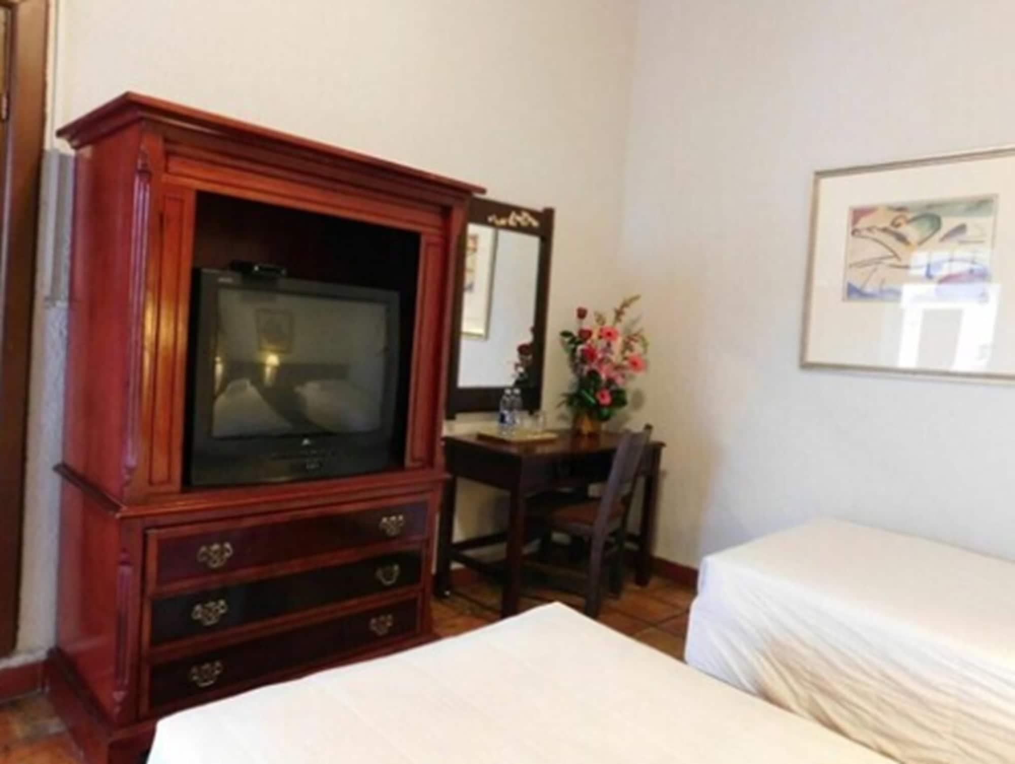 Hotel Urdinola Saltillo Extérieur photo
