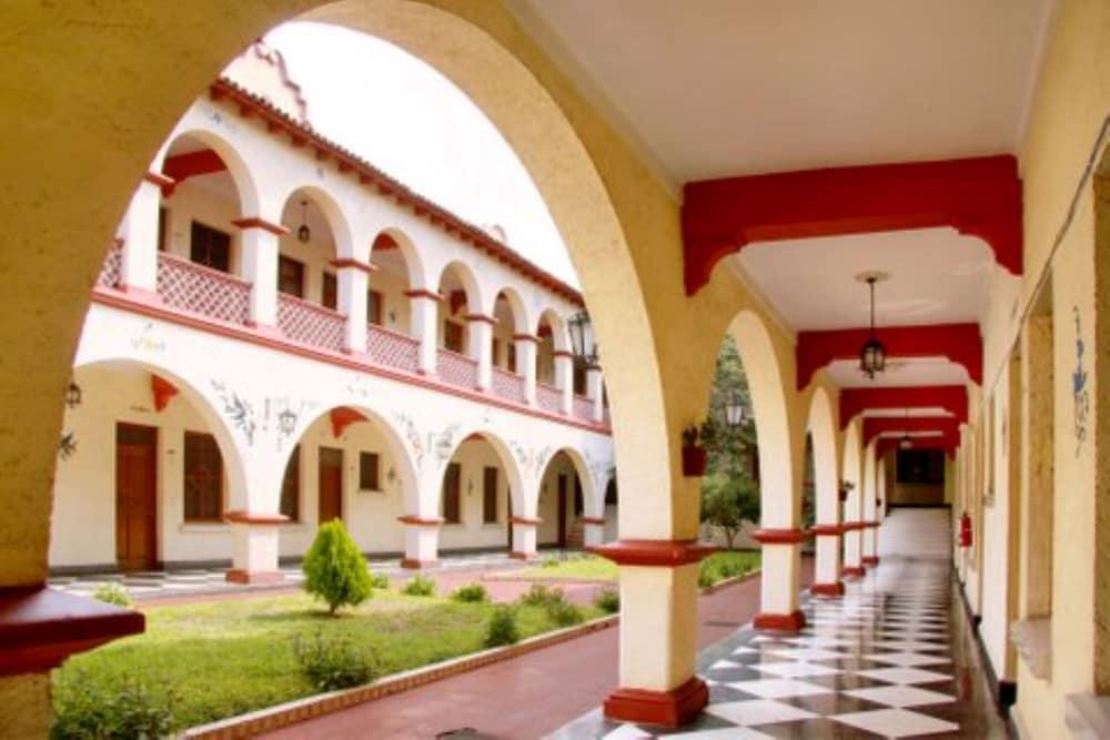 Hotel Urdinola Saltillo Extérieur photo