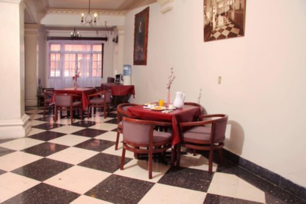 Hotel Urdinola Saltillo Extérieur photo