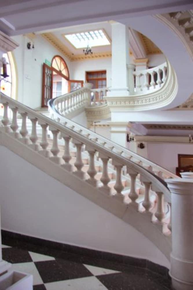 Hotel Urdinola Saltillo Extérieur photo