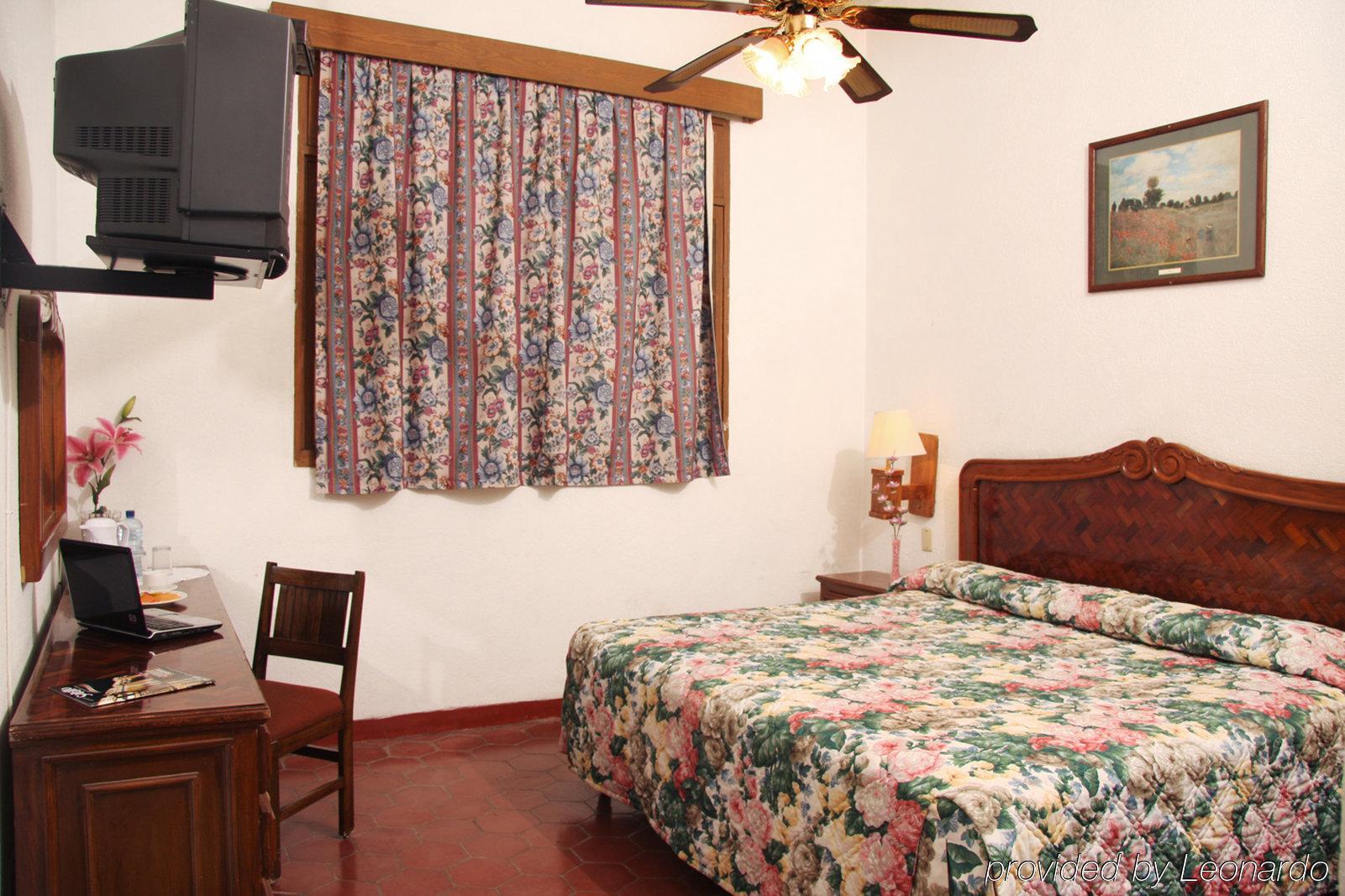 Hotel Urdinola Saltillo Extérieur photo