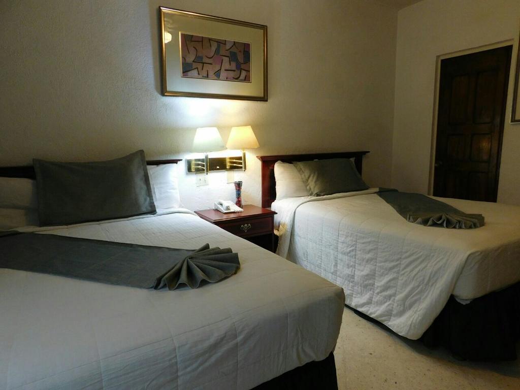 Hotel Urdinola Saltillo Extérieur photo